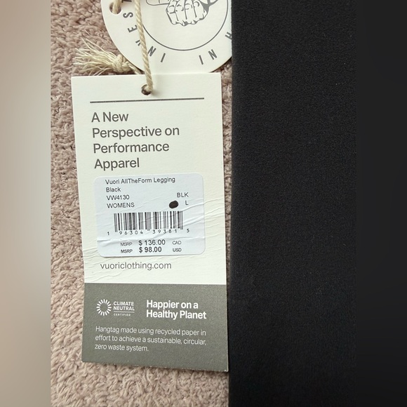 NEW - Vuori - AllTheForm Legging - BLACK - Picture 9 of 11
